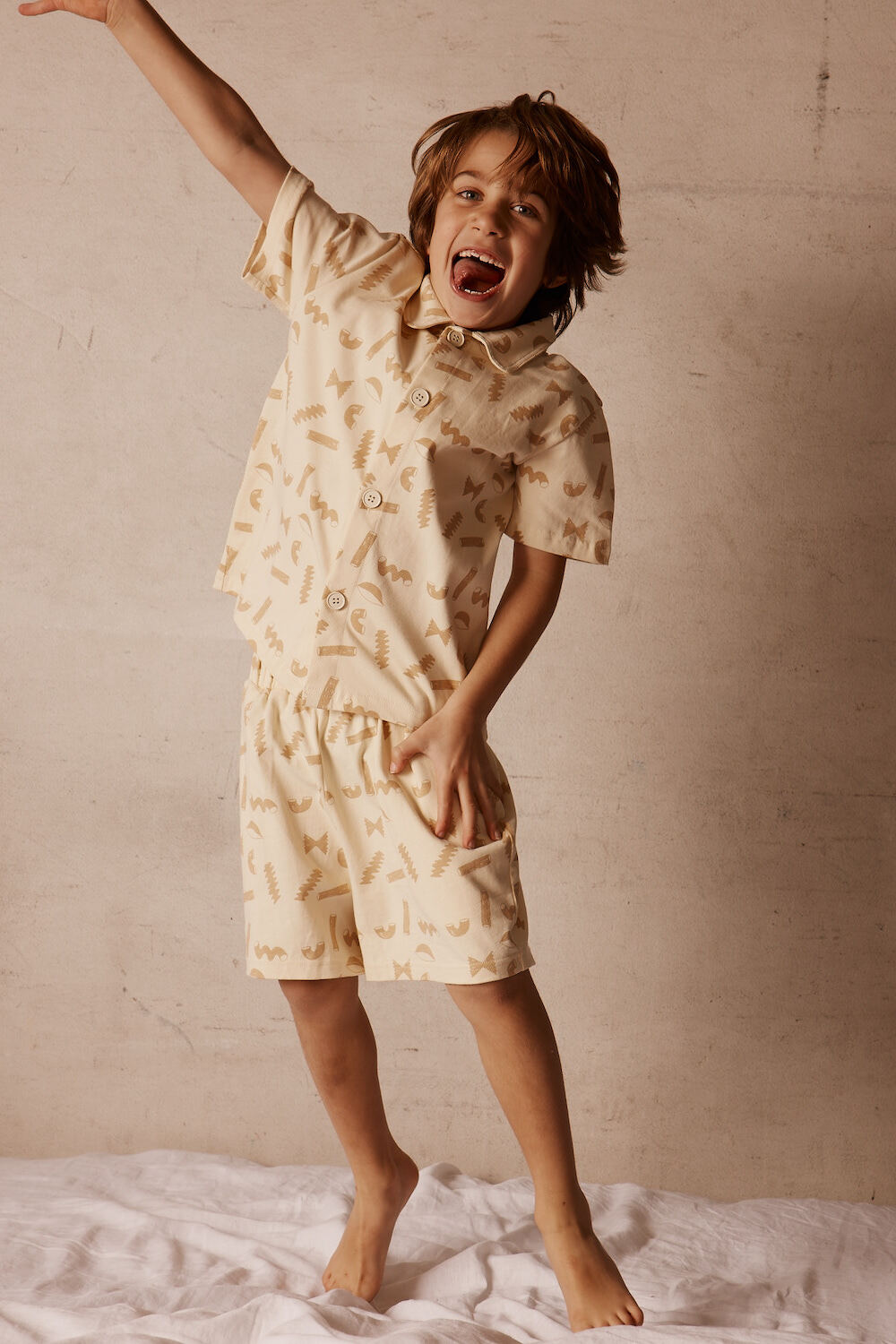 Short Sleeve Kids Printed Shirt in Cream | Alfred Co.