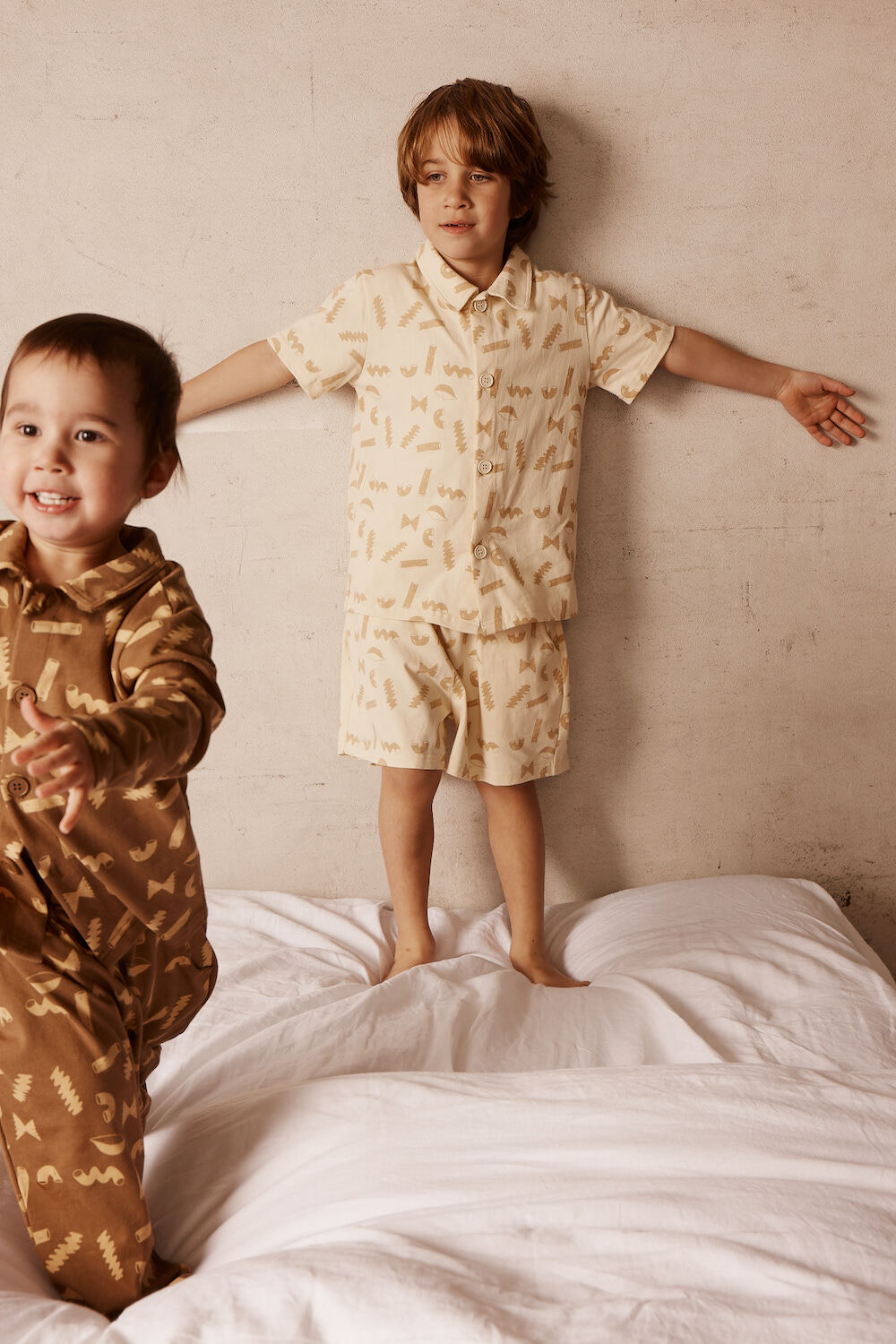 Short Sleeve Kids Printed Shirt in Cream | Alfred Co.